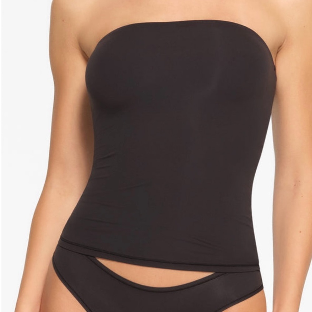 SKIMS Black Strapless Top